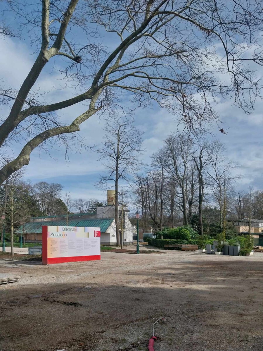 a Pavilon időn kívül